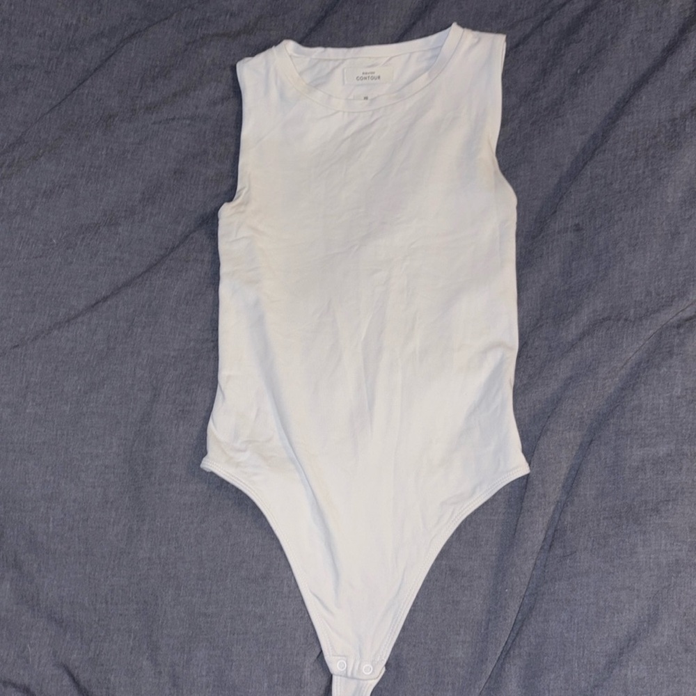 Babaton Contour Muscle Bodysuit - XS - White - Aritzia